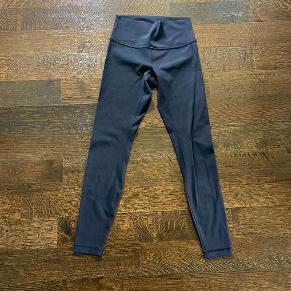 Black lululemon leggings. Size 2 - Picture 1 of 2